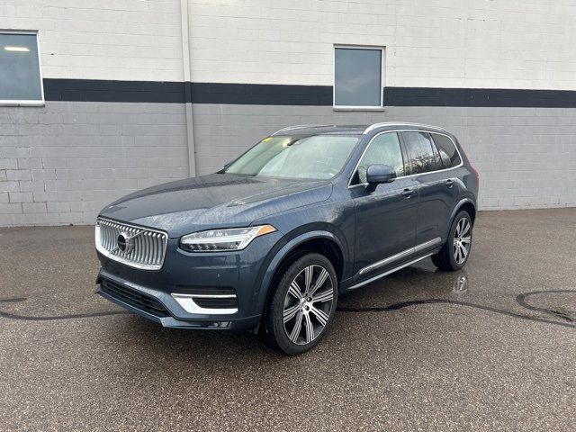 2024 Volvo XC90 Plus Bright Theme