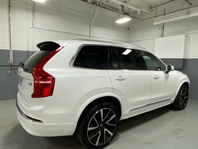 2024 Volvo XC90 Plus Bright Theme