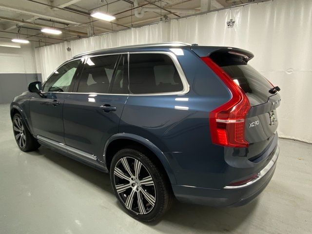 2024 Volvo XC90 Plus Bright Theme