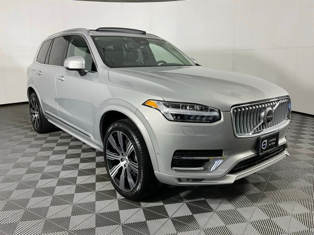 2024 Volvo XC90 Plus Bright Theme