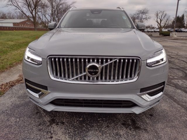 2024 Volvo XC90 Plus Bright Theme