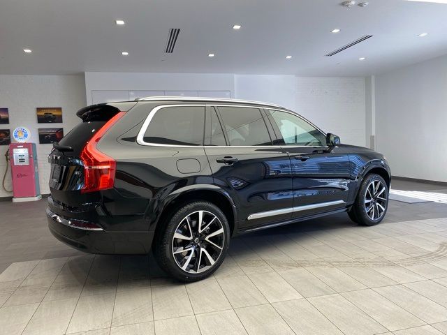 2024 Volvo XC90 Plus Bright Theme