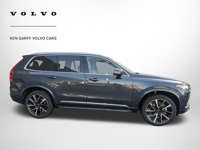 2024 Volvo XC90 Plus Bright Theme