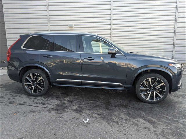 2024 Volvo XC90 Plus Bright Theme