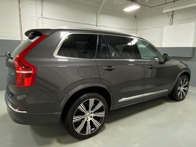 2024 Volvo XC90 Plus Bright Theme