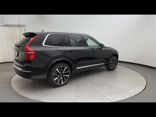 2024 Volvo XC90 Plus Bright Theme