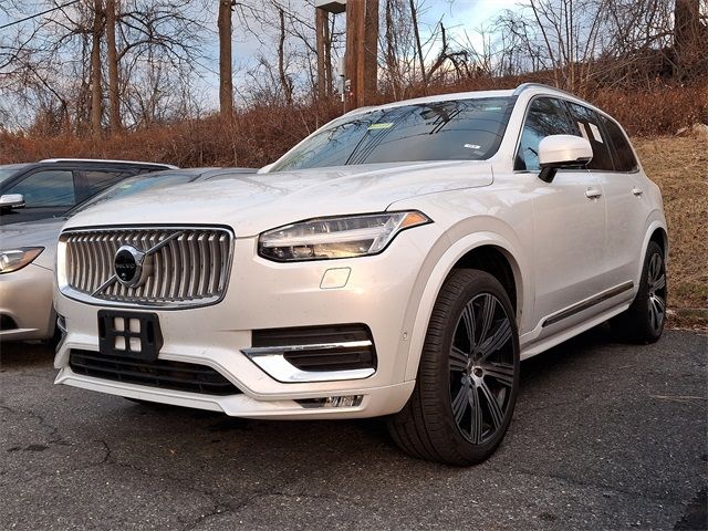 2024 Volvo XC90 Plus Bright Theme