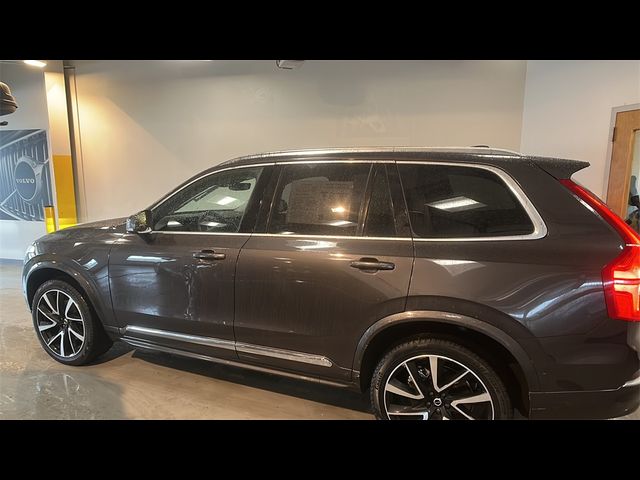 2024 Volvo XC90 Plus Bright Theme