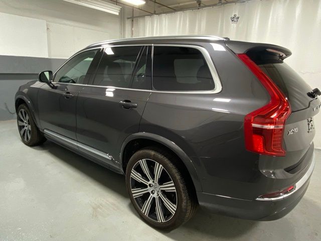 2024 Volvo XC90 Plus Bright Theme