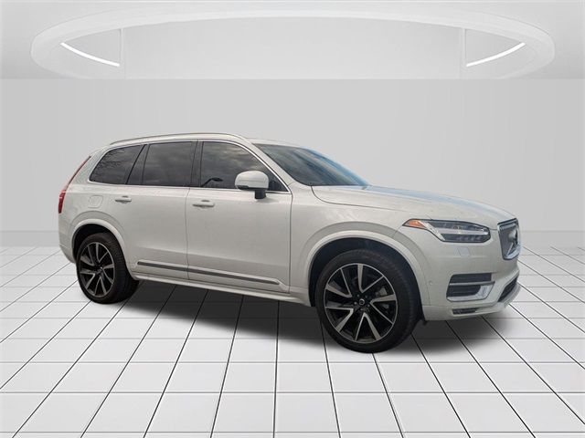 2024 Volvo XC90 Plus Bright Theme