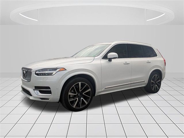 2024 Volvo XC90 Plus Bright Theme