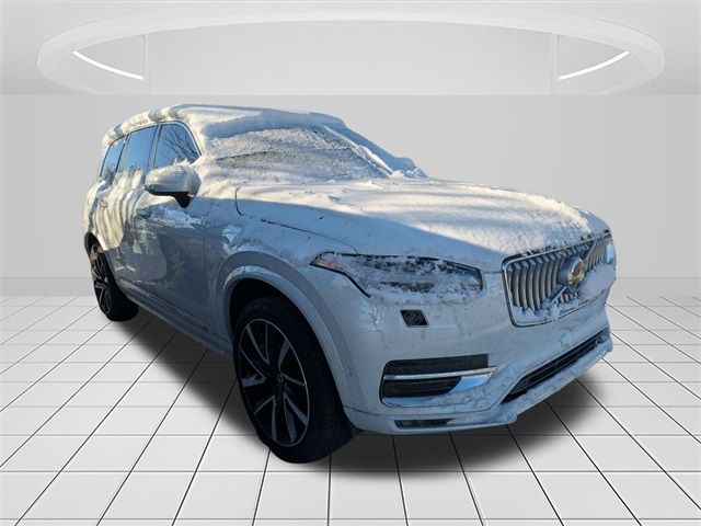 2024 Volvo XC90 Plus Bright Theme