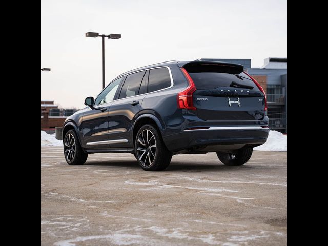 2024 Volvo XC90 Plus Bright Theme