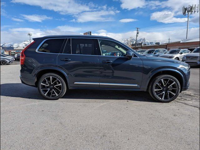 2024 Volvo XC90 Plus Bright Theme