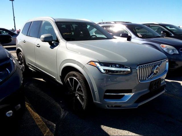 2024 Volvo XC90 Plus Bright Theme