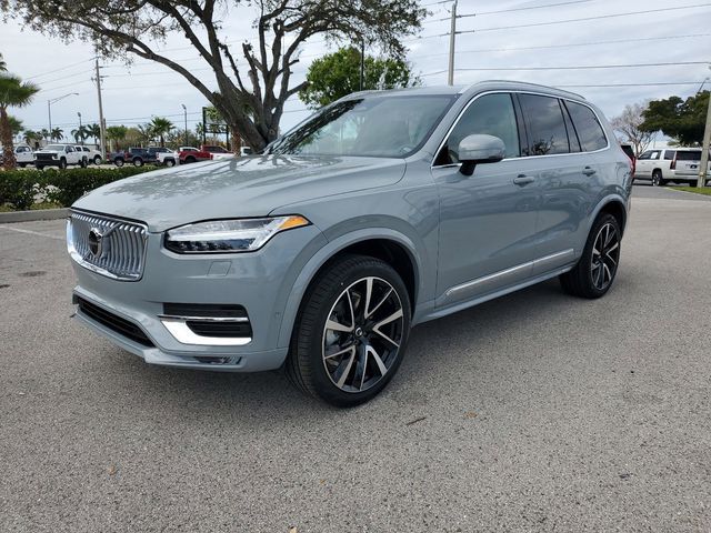 2024 Volvo XC90 Plus Bright Theme