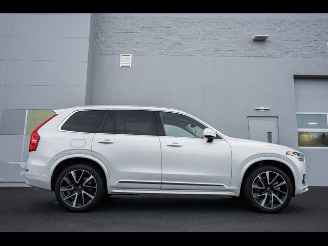 2024 Volvo XC90 Plus Bright Theme