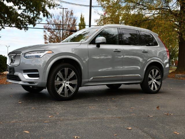 2024 Volvo XC90 Plus Bright Theme