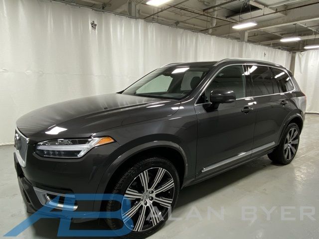 2024 Volvo XC90 Plus Bright Theme