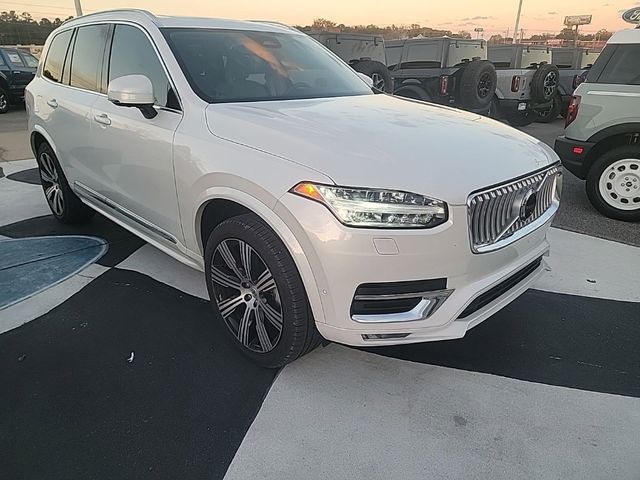 2024 Volvo XC90 Plus Bright Theme