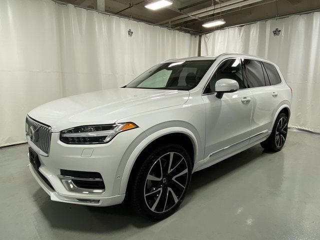 2024 Volvo XC90 Plus Bright Theme