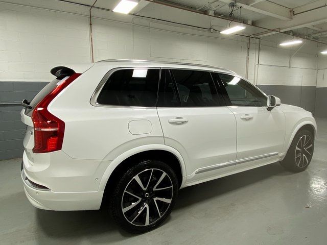 2024 Volvo XC90 Plus Bright Theme