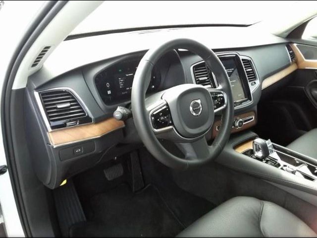 2024 Volvo XC90 Plus Bright Theme