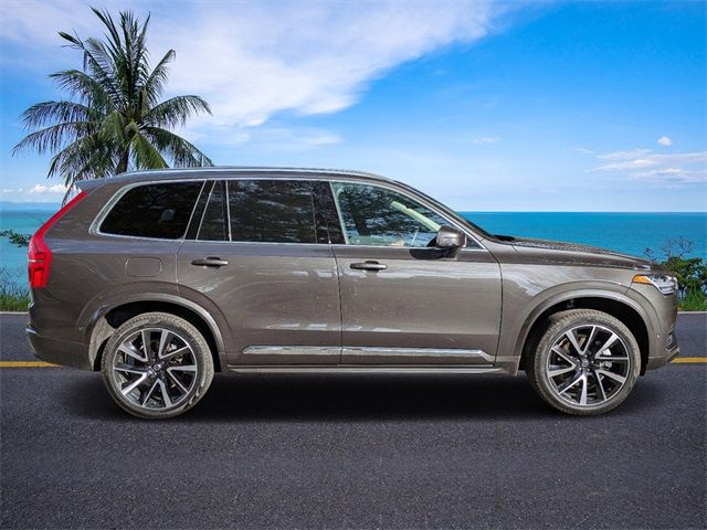 2024 Volvo XC90 Plus Bright Theme