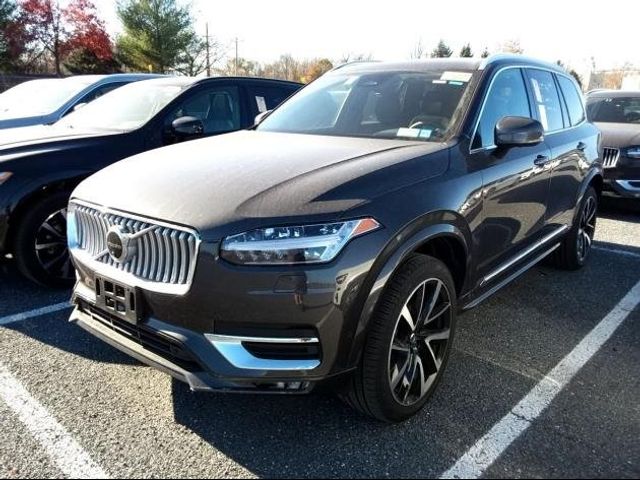 2024 Volvo XC90 Plus Bright Theme