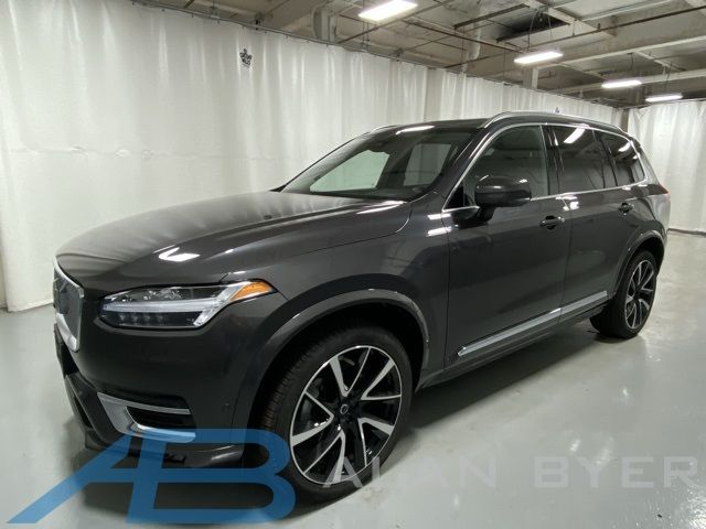 2024 Volvo XC90 Plus Bright Theme