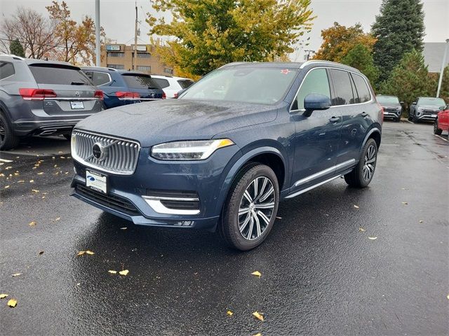 2024 Volvo XC90 Plus Bright Theme