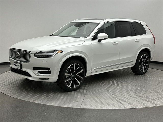 2024 Volvo XC90 Plus Bright Theme