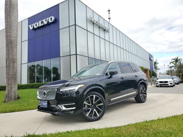 2024 Volvo XC90 Plus Bright Theme