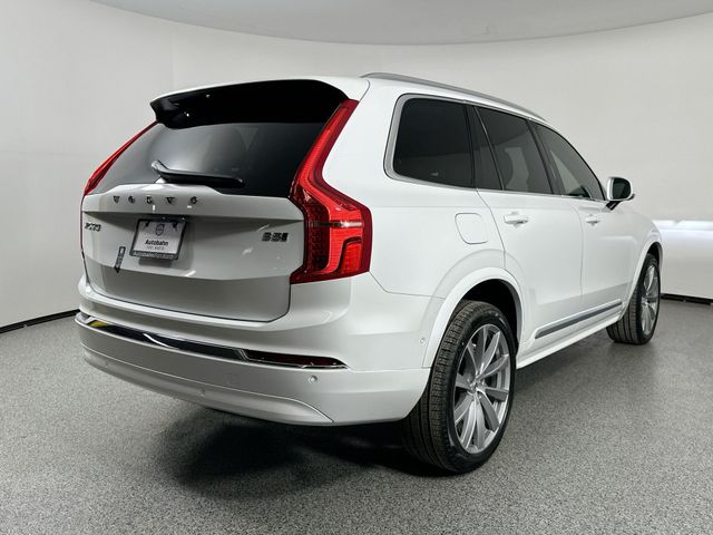 2024 Volvo XC90 Plus Bright Theme