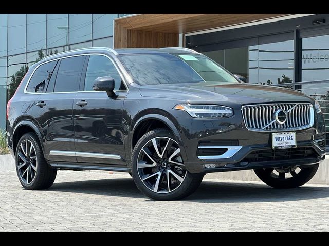 2024 Volvo XC90 Plus Bright Theme