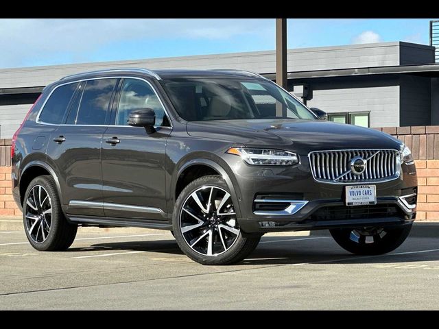 2024 Volvo XC90 Plus Bright Theme