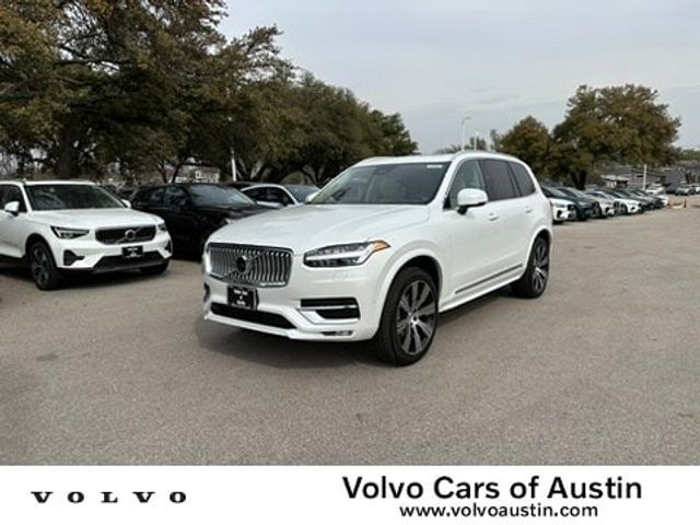 2024 Volvo XC90 Plus Bright Theme