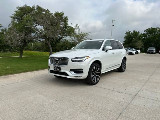 2024 Volvo XC90 Plus Bright Theme