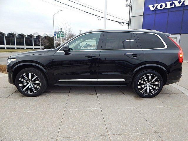 2024 Volvo XC90 Plus Bright Theme