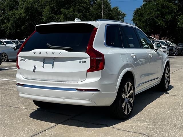 2024 Volvo XC90 Plus Bright Theme