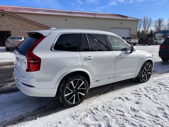 2024 Volvo XC90 Plus Bright Theme