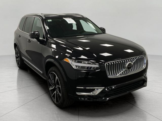 2024 Volvo XC90 Plus Bright Theme