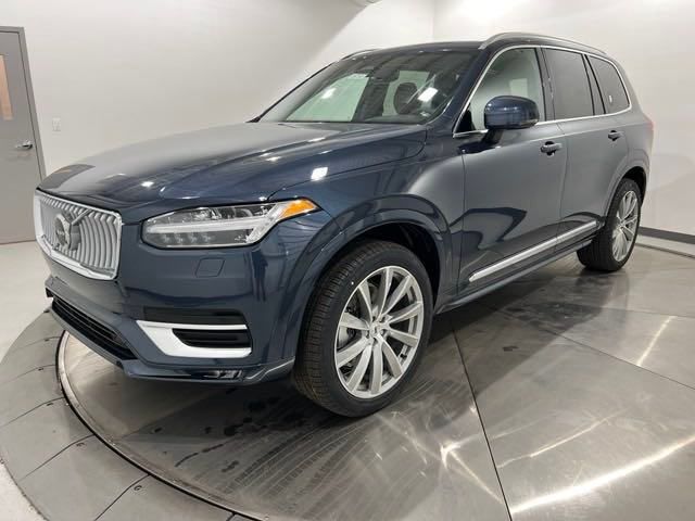 2024 Volvo XC90 Core Bright Theme