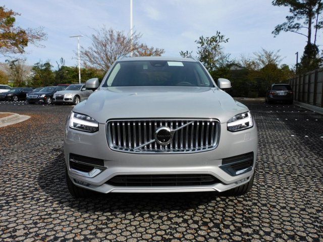 2024 Volvo XC90 Plus Bright Theme