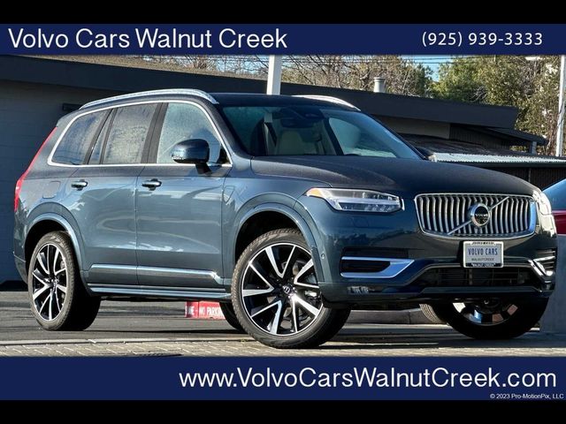 2024 Volvo XC90 Plus Bright Theme