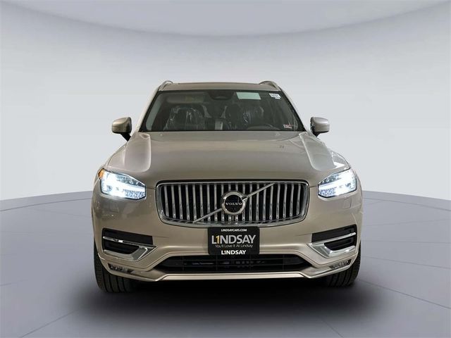 2024 Volvo XC90 Plus Bright Theme