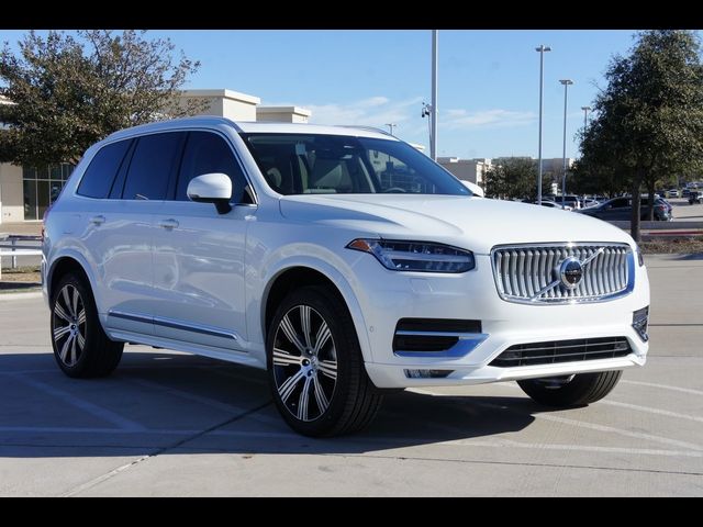 2024 Volvo XC90 Plus Bright Theme