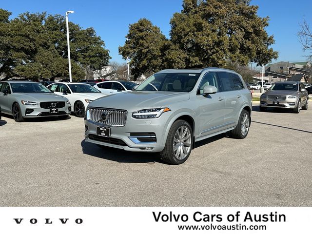 2024 Volvo XC90 Plus Bright Theme