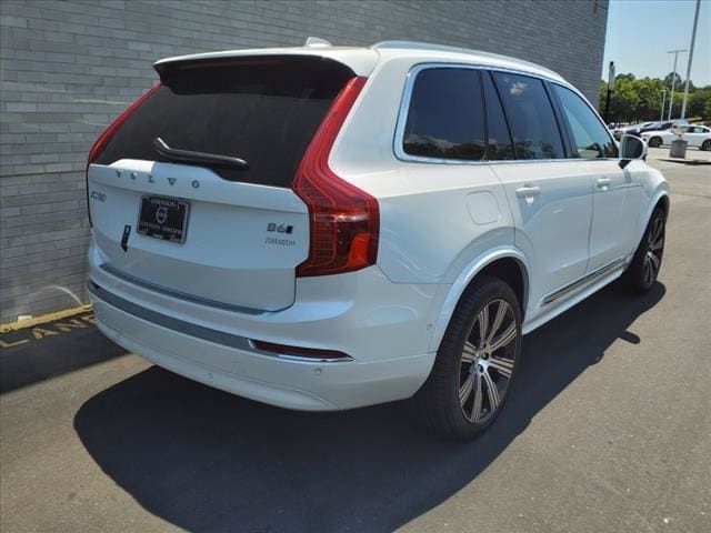 2024 Volvo XC90 Plus Bright Theme