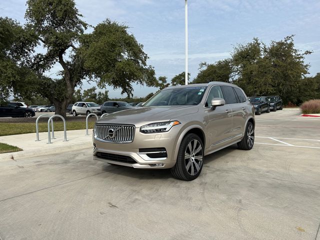 2024 Volvo XC90 Plus Bright Theme